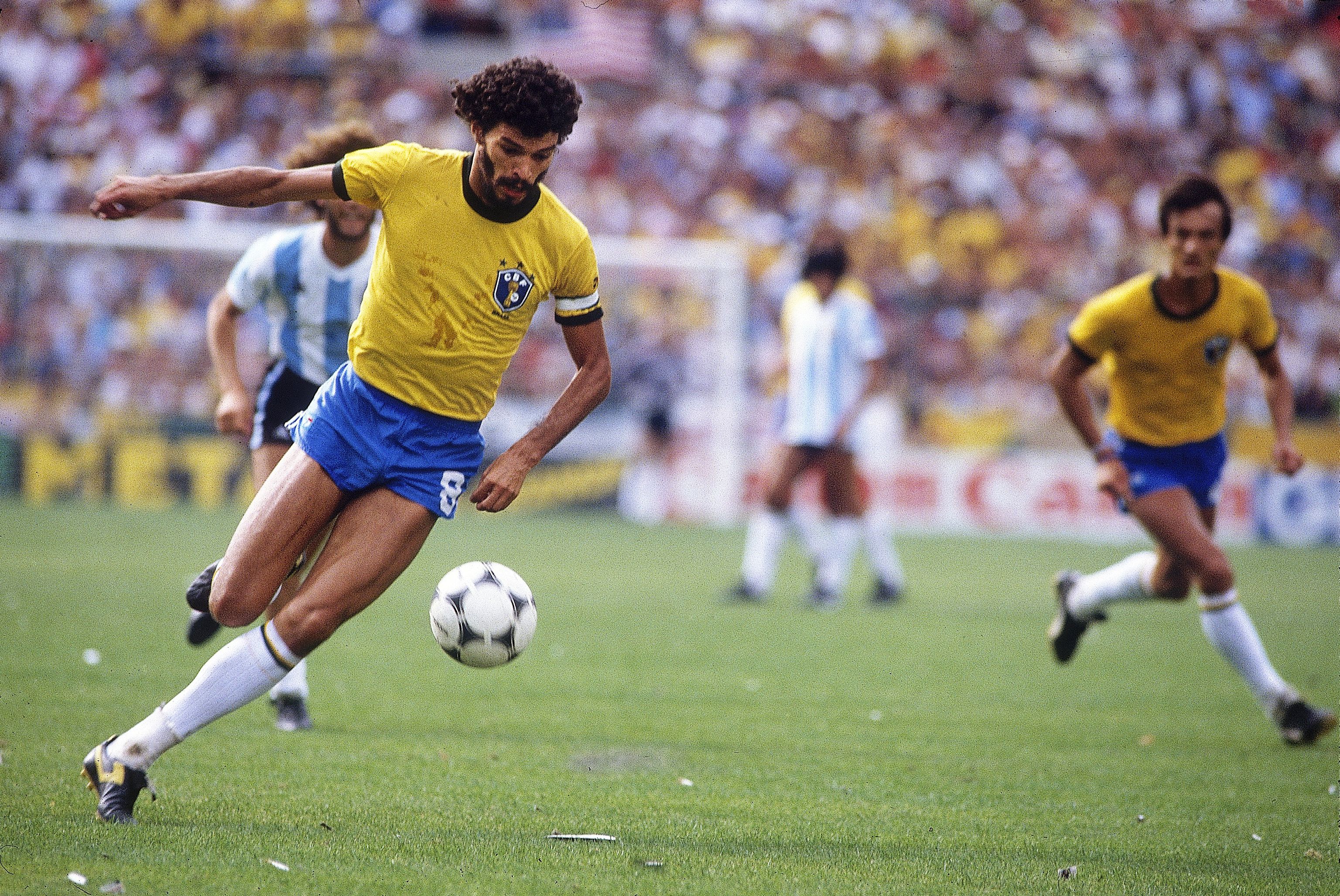 Socrates Flying through the midfield